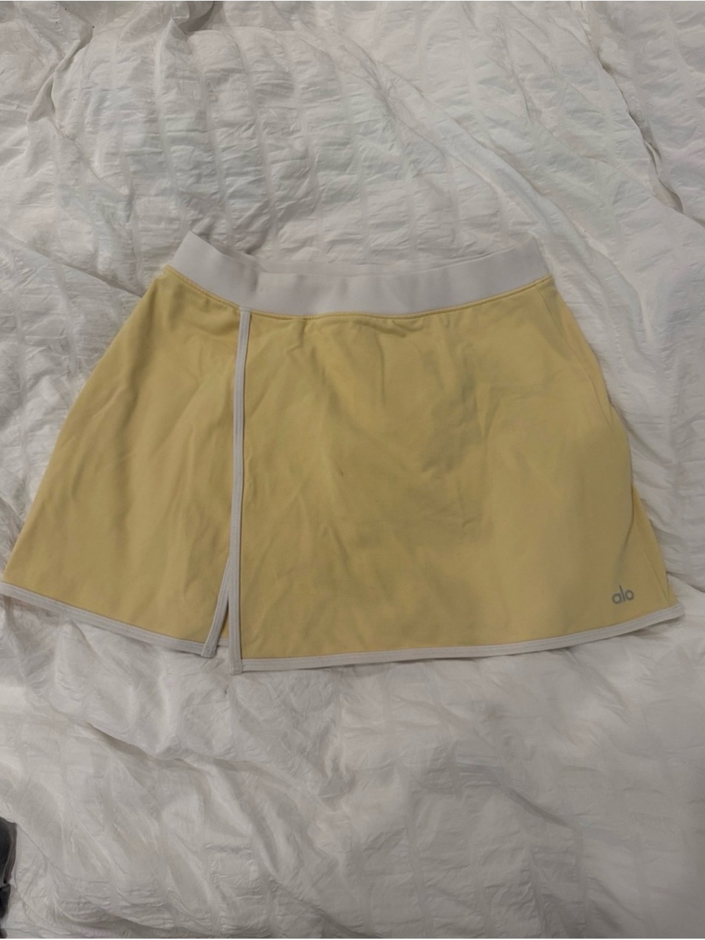 ALO Yoga yellow streamlined bra tank and tennis skirt SET - Picture 3 of 4